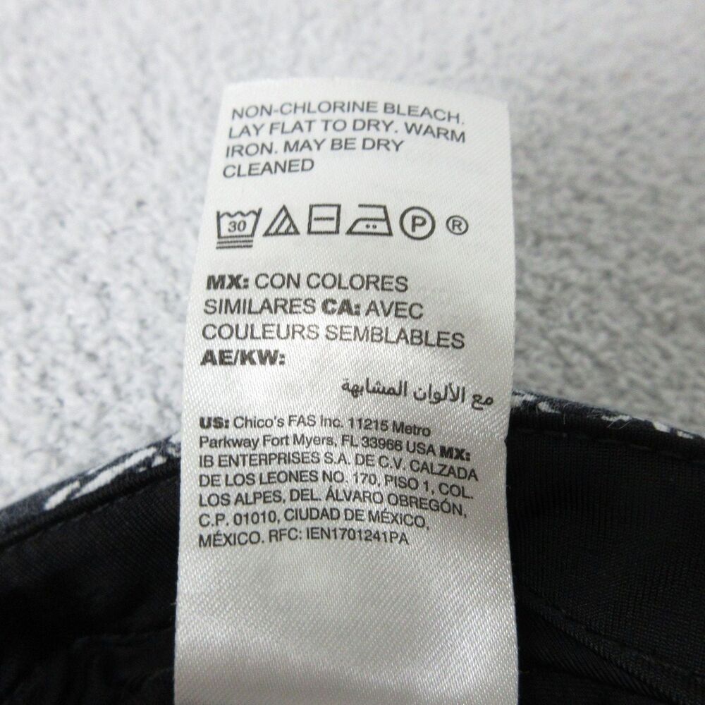 Chicos Zenergy Leggings Womens 1 US 8/10 Black White Medallion Print Stretch - Picture 9 of 10